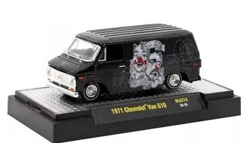 M2M-31500-MJS74 - Chevrolet Van G10 de 1971, negro, en blíster.