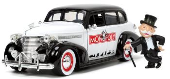 JAD33230 - CHEVROLET Master Deluxe con figura en blanco y negro MR MONOPOLY 1939