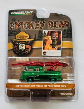 GREEN38070-BVERT - VOLKSWAGEN Type2 Double cab Pick-up - Ladder Truck 1968 verde de la serie SMOKEY BEAR en blíster