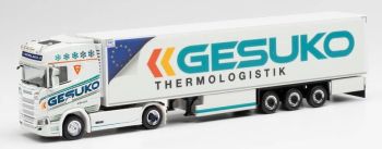 HER313780 - SCANIA CS20 4x2 con remolque refrigerado 3 ejes GESUKO