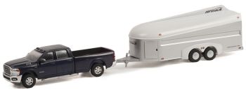 GREEN32240-D - DODGE RAM 3500 2021 con remolque 2 Ejes de la serie HITCH & TW en blister