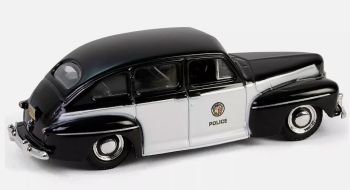 GREEN43040-A - FORD Fordor 1947 de la serie HOT PURSUIT en blister