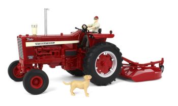 ERT44380 - INTERNATIONAL 1256 con conductor segador trasero y animales - Big Farm