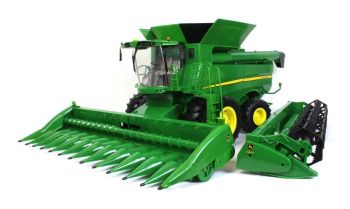 ERT47101 - Cosechadora JOHN DEERE S690 con 2 cuchillas - Big Farm