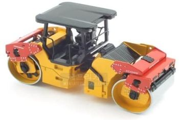 MOT13387 - Rodillo tándem DYNAPAC CC424 con capota