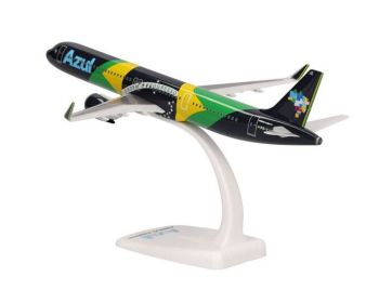 HER613682 - Aereo di linea AIRBUS A321neo Azul Brazilian Airlines Livrea con bandiera brasiliana