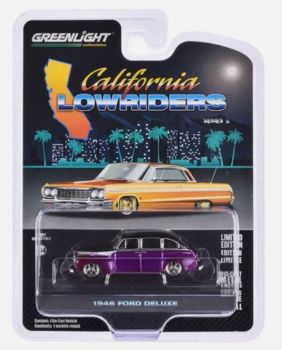 GREEN63070-A - FORD Deluxe 1946 púrpura de la serie CALIFORNIA LOWRIDERS en blister