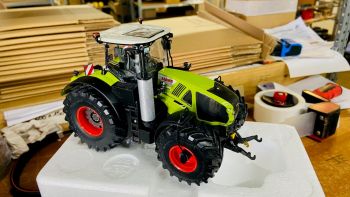CW0155 - CLAAS Axion 960 ruedas anchas