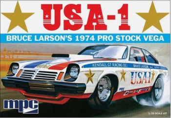 MPC828/12 - CHEVROLET Vega pro Stock 1974 Bruce Larson USA-1 para montar y pintar