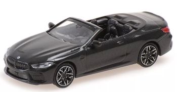 MNC870029031 - BMW M8 Cabriolet 2019 negro metalizado