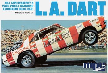 MPC974/12 - L.A. Dart Wheelstander para montar y pintar