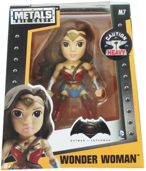 JAD97667 - DC Comics WONDER WOMAN figura de pelo marrón BATMAN vs SUPERMAN - 10 cm
