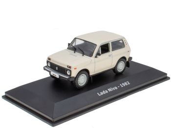 ABADD136A - LADA Niva de 1982 blanco