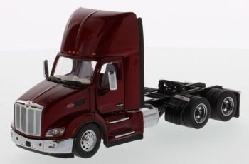 DCM71068 - PETERBILT 579 6x2 Burdeos