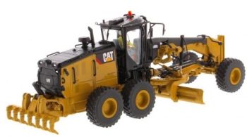 DCM85545 - Motoniveladora CATERPILLAR 14M3 con conductor y caja metálica