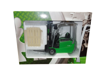 ROS00145 - Carretilla elevadora CESAB B316 Con 1 palet Escala: 1/23