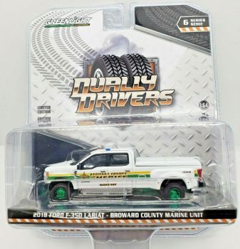 GREEN46060-CVERT - FORD F-3500 Lariat pick-up doble cabina 2018 Unidad Marina del Condado de Broward llantas verdes Dually Drivers Series Green Metal versión vendida en blister