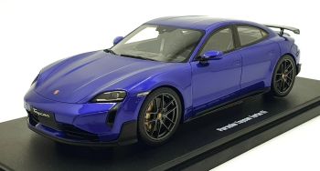 GT520 - 2023 PORSCHE Taycan Turbo – Morado metalizado