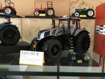 CW0036 - Llantas NEW HOLLAND T8.435 gris negro