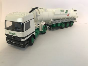CON4060 - MERCEDES 4x2 Con deposito bomba desagüe 3 Ejes HANIEL