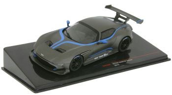 IXOMOC298 - ASTON MARTIN Vulcan 2015 gris mate con rayas azules
