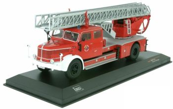 IXOTRF004 - Camión de bomberos alemán KRUPP DL 52 a gran escala