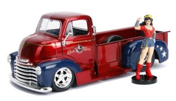 JAD253255010 - CHEVROLET Chevy 1952 DC Comics Wonder Woman Camioneta con figura incluida