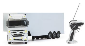 JAM403640 - MERCEDES Actros 4x2 con remolque de 3 ejes controlado por radio