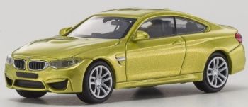 MNC870027200 - BMW M4 cupé 2015 verde metalizado