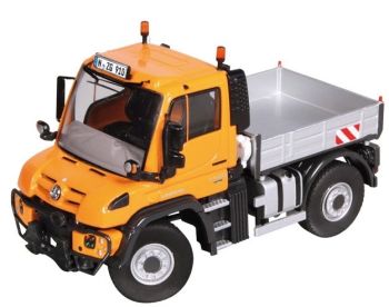 NZG910/65 - MERCEDES BENZ Unimog U400 naranja
