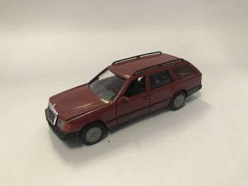 OCCON1503ROUGE - Usado - MERCEDES-BENZ Ranchera familiar rojo