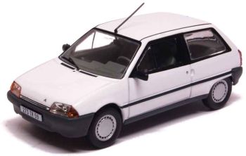 ODE001 - CITROEN AX blanco 1988 limitado a 1000 unidades