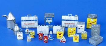 PLS106 - Varias latas de aceite en miniatura para pintar 25 piezas