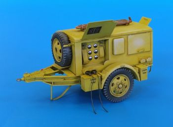 PLS4014 - Grupo electrógeno alemán SD AH 24 en kit para montar y pintar para calcas de diorama proporcionadas