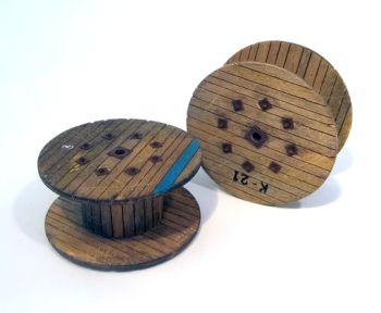 PLS456 - bobinas para cables vacíos diámetro 5 cm miniatura en kit para montar y pintar para diorama