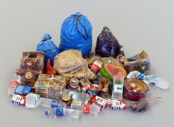 PLS486 - 39 calcomanías en miniatura de basura doméstica para pintar suministradas