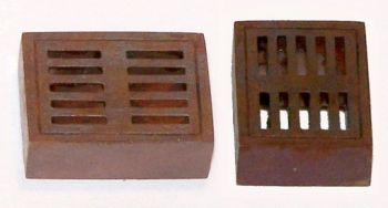 PLSEL032 - 2 rejillas de desagüe en miniatura de 1;5 x 1 x 0;4 cm para montar y pintar