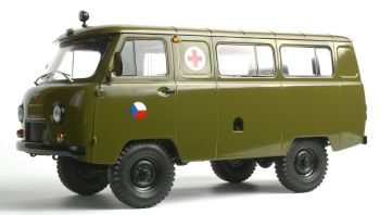 PRXPCL47073 - Ambulancia del ejército checoslovaco UAZ 452