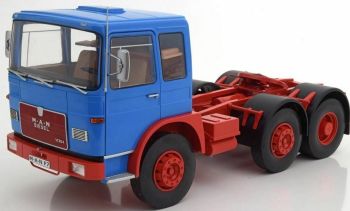 RK180051 - MAN F7 16.304 6x2 1972 azul limitada a 750 ejemplares