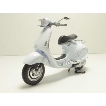 NEW57613-A - VESPA 946 Blanco