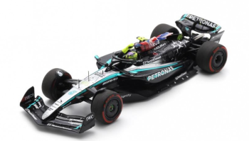 SPAS9533 - MERCEDES-AMG W15 E Performance #44 1er GP Inglaterra 2024 L.HAMILTON y bandera