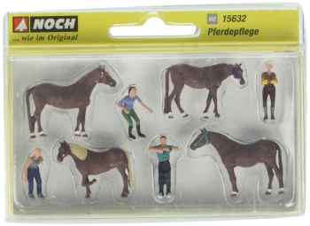 NOC15632 - Lote de 4 caballos y figuras