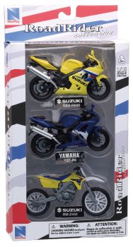 NEW67015A - Caja de 3 motos 2 SUZUKI y una YAMAHA