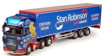 TEK64926 - DAF XF105 Super Space Cab 6x2 con semi lona de 3 ejes Stann Robinson