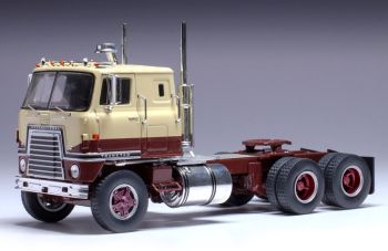 IXOTR201.22 - INTERNATIONAL Transtar COE 1965 beige y marrón