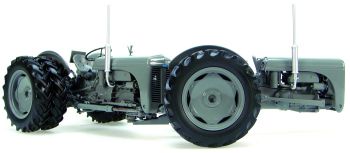 PES002 - FERGUSON TED 40 Escala: 1/16 Edición limitada de 2500 Ex