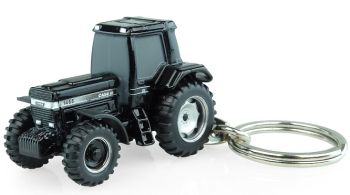 UH5843 - CASE IH 1455XL Llavero Belleza Negro