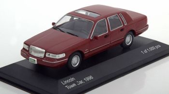 WBX133 - LINCOLN Town Car 1996 rojo metalizado