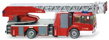 WIK062704 - MERCEDES BENZ Econic DL32 4x2 de gran escala con plataforma elevadora