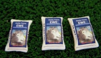 WM033H - 3 bolsas de Alimento para Ovejas - En Miniatura